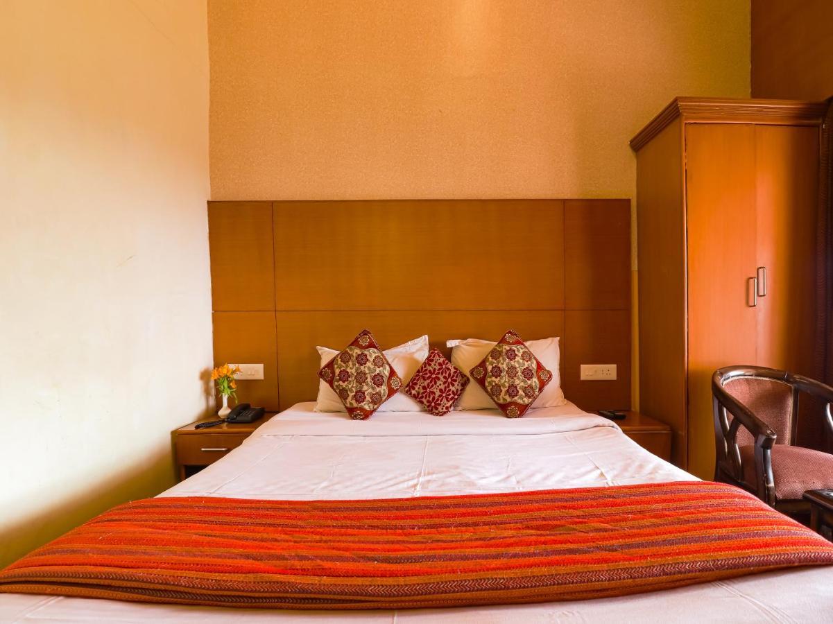 The Byke Sunshine Grand Hotel Ooty Bagian luar foto